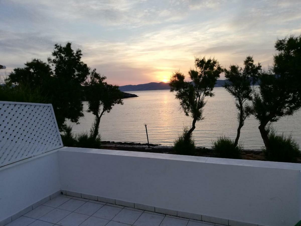 Sea Satin Sounio Apartman Szúnio Kültér fotó