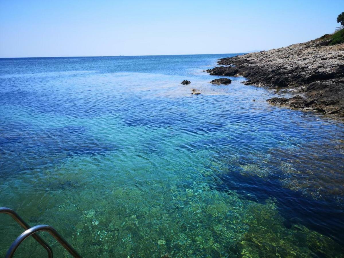 Sea Satin Sounio Apartman Szúnio Kültér fotó